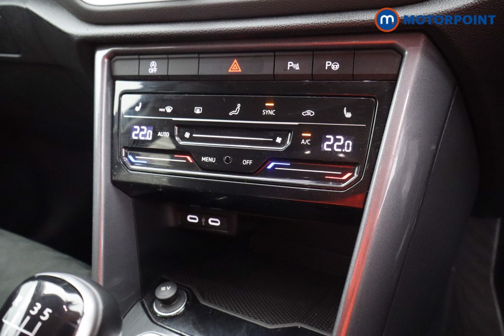 Used Volkswagen T-Roc 2023 for sale - 77152258: Photo 16