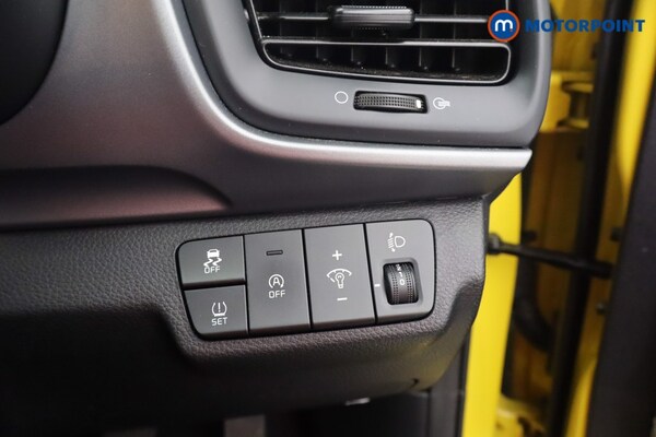Used Kia Stonic 2023 for sale - 76056338: Photo 14