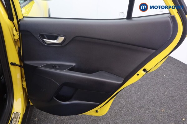 Used Kia Stonic 2023 for sale - 76056338: Photo 25