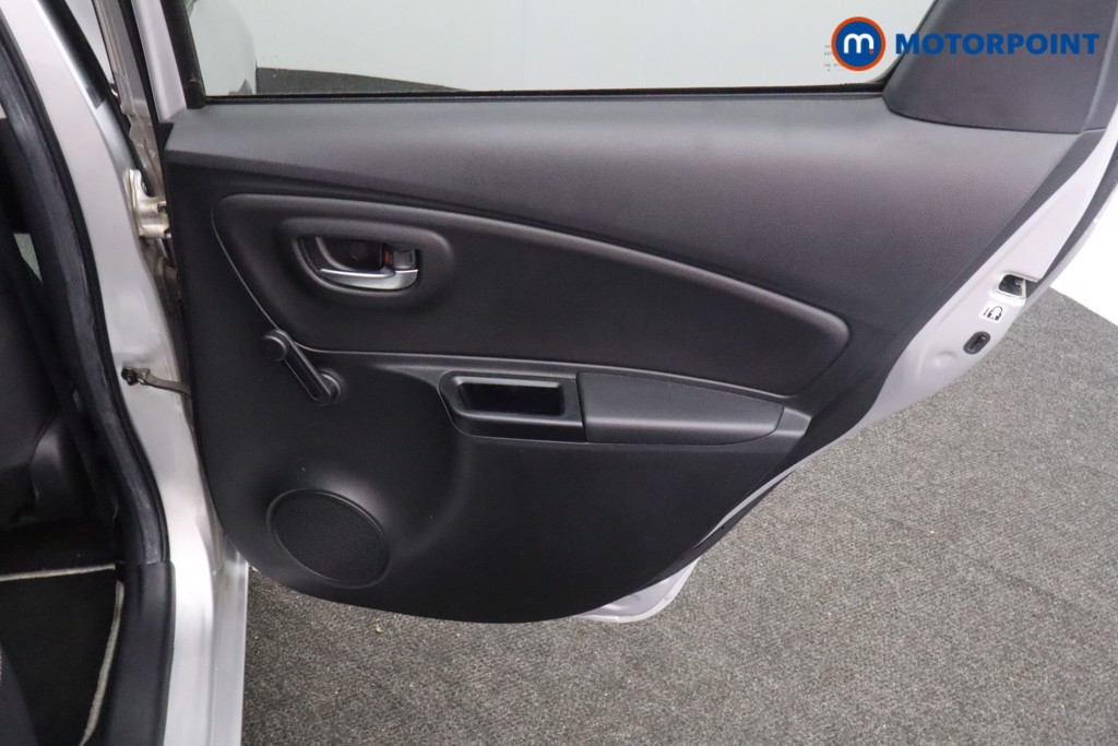 Used Toyota Yaris 2020 for sale - 77432025: Photo 26