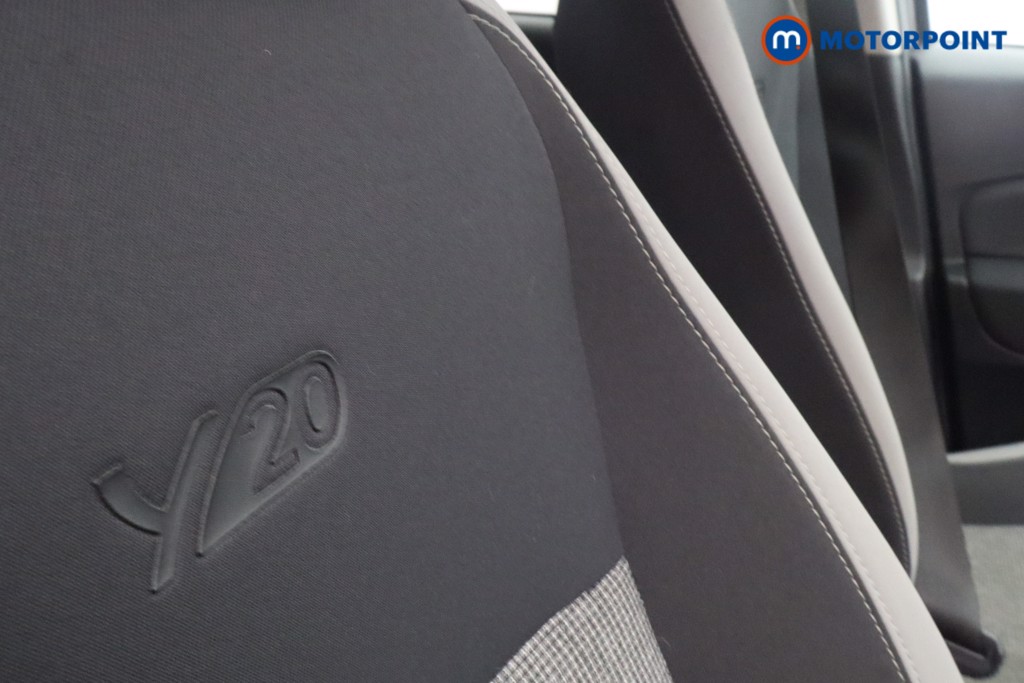 Used Toyota Yaris 2020 for sale - 77432025: Photo 33