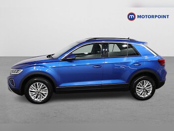 Used Volkswagen T-Roc 2022 for sale - 76494802: Photo