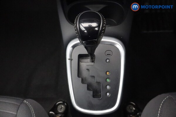 Used Toyota Yaris 2018 for sale - 75985438: Photo 13