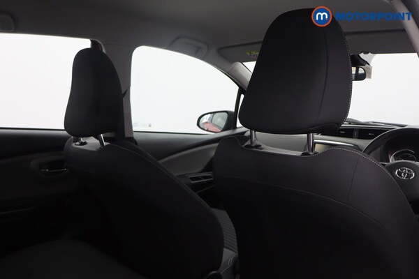 Used Toyota Yaris 2018 for sale - 75985438: Photo 15