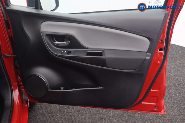 Used Toyota Yaris 2018 for sale - 75985438: Photo 28