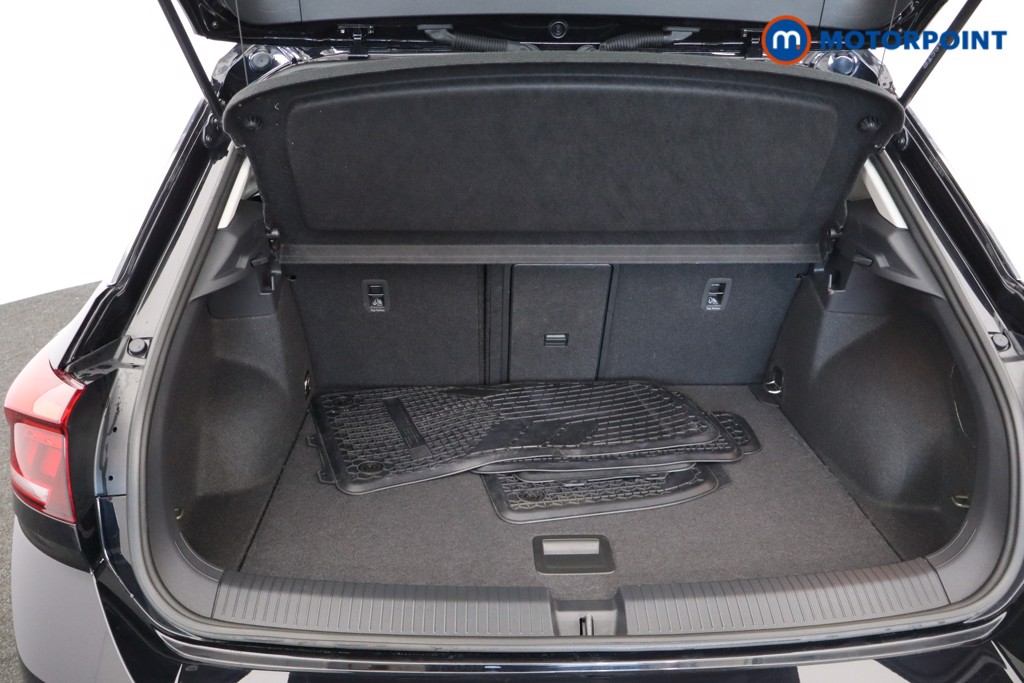 Used Volkswagen T-Roc 2024 for sale - 77171287: Photo 35