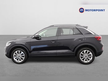 Used Volkswagen T-Roc 2024 for sale - 77171287: Photo
