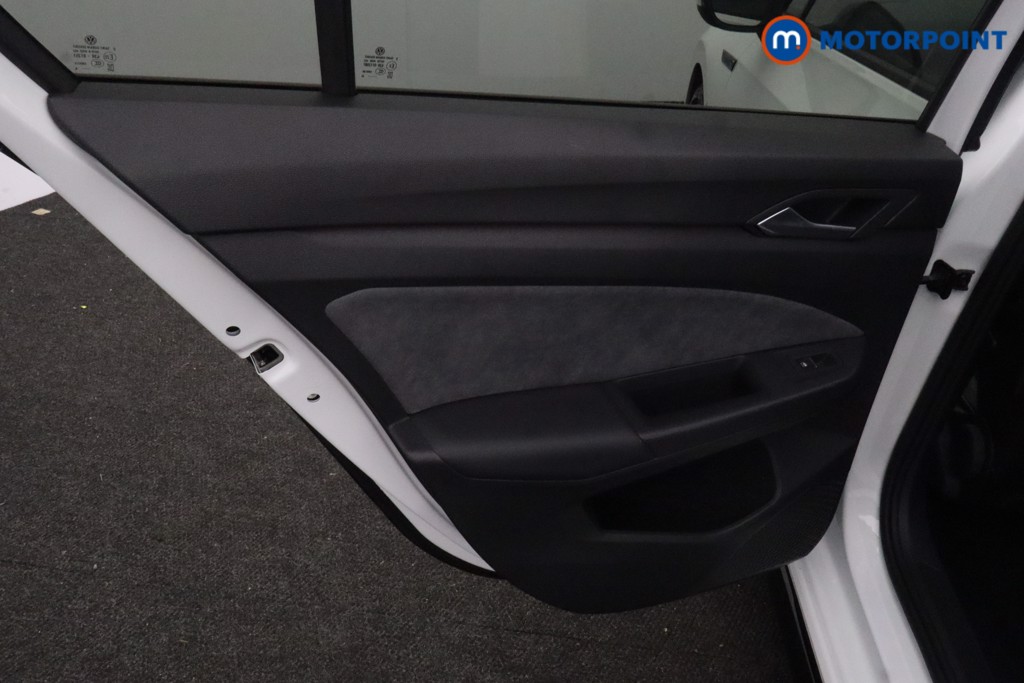 Used Volkswagen Golf 2024 for sale - 77641611: Photo 31