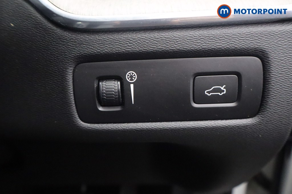 Used Volvo XC60 2019 for sale - 76127798: Photo 25