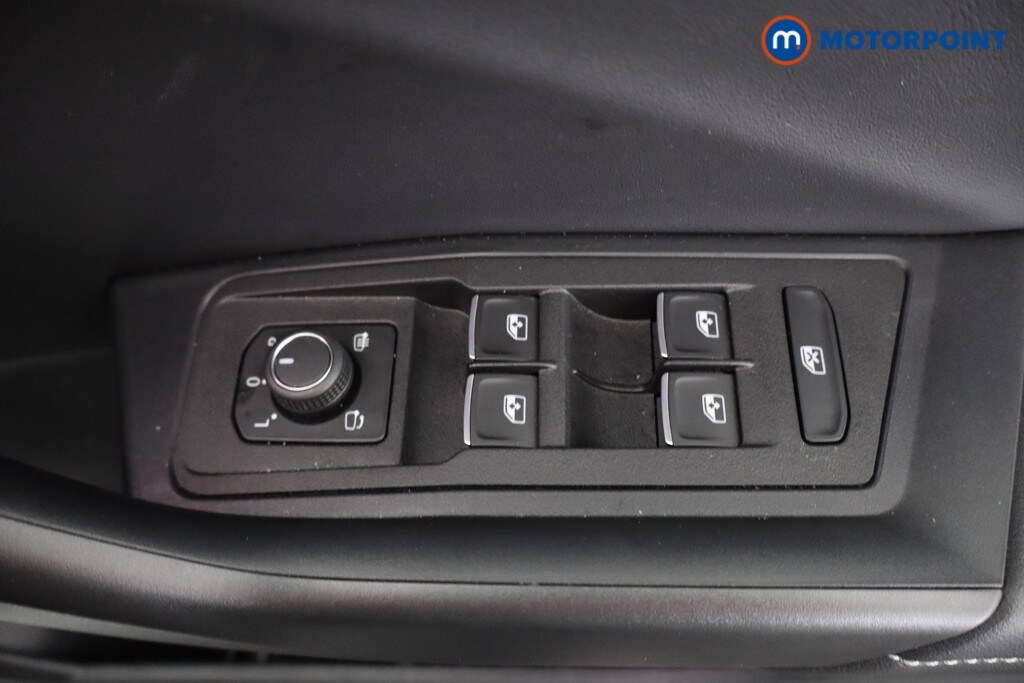 Used Volkswagen T-Roc for sale - 78109762: Photo 19