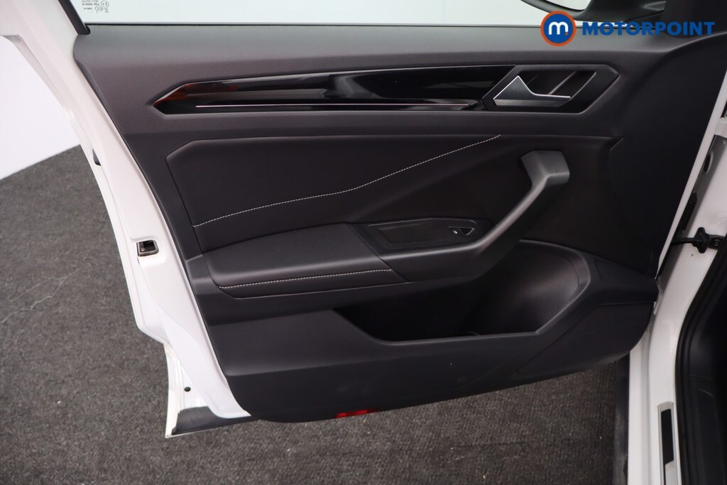 Used Volkswagen T-Roc for sale - 78109762: Photo 27