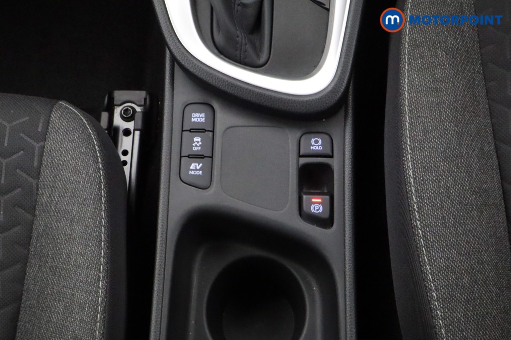 Used Toyota Yaris Cross 2023 for sale - 76933997: Photo 16