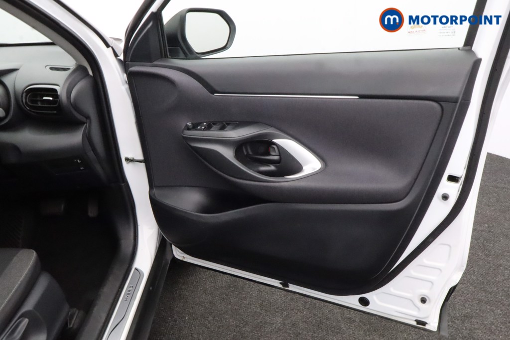 Used Toyota Yaris Cross 2023 for sale - 76933997: Photo 20