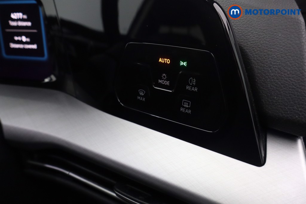 Used Volkswagen Golf 2025 for sale - 77275120: Photo 23