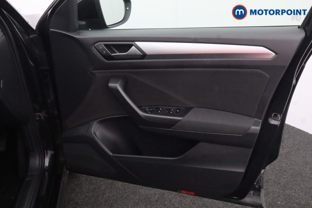 Used Volkswagen T-Roc 2022 for sale - 76641228: Photo 20