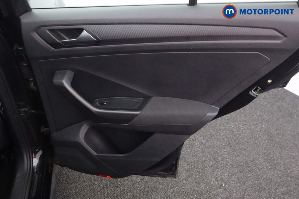 Used Volkswagen T-Roc 2022 for sale - 76641228: Photo 26