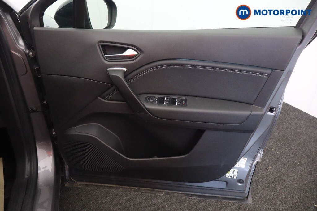 Used Renault Captur 2024 for sale - 76685129: Photo 19