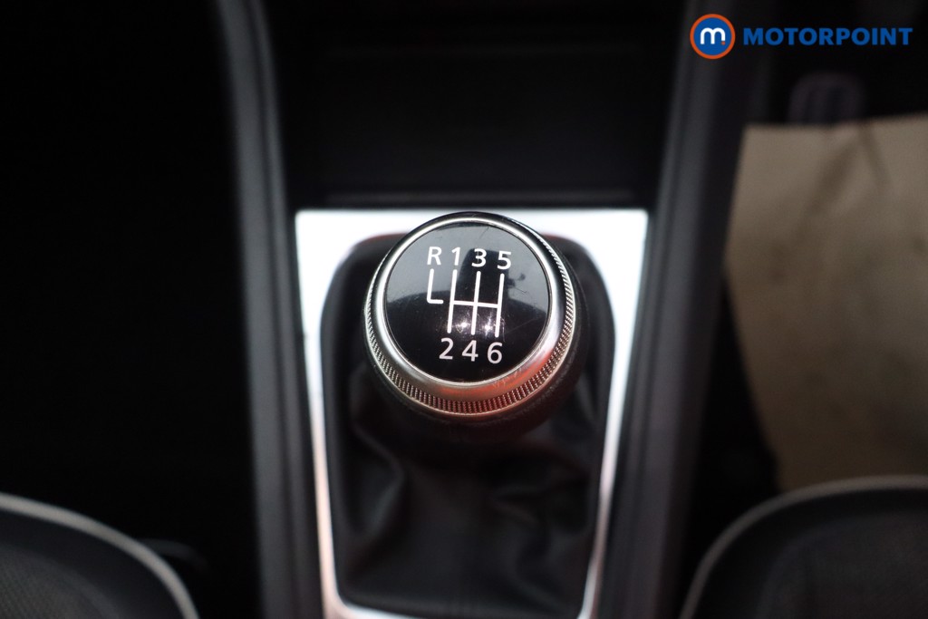 Used Renault Captur 2024 for sale - 76685129: Photo 32