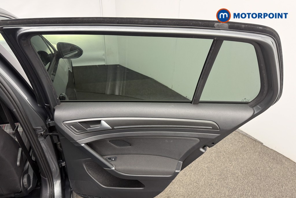 Used Volkswagen Golf 2019 for sale - 76394533: Photo 23