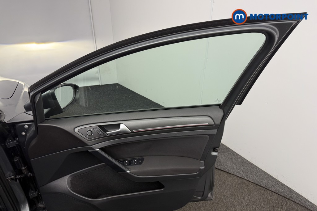 Used Volkswagen Golf 2019 for sale - 76394533: Photo 27