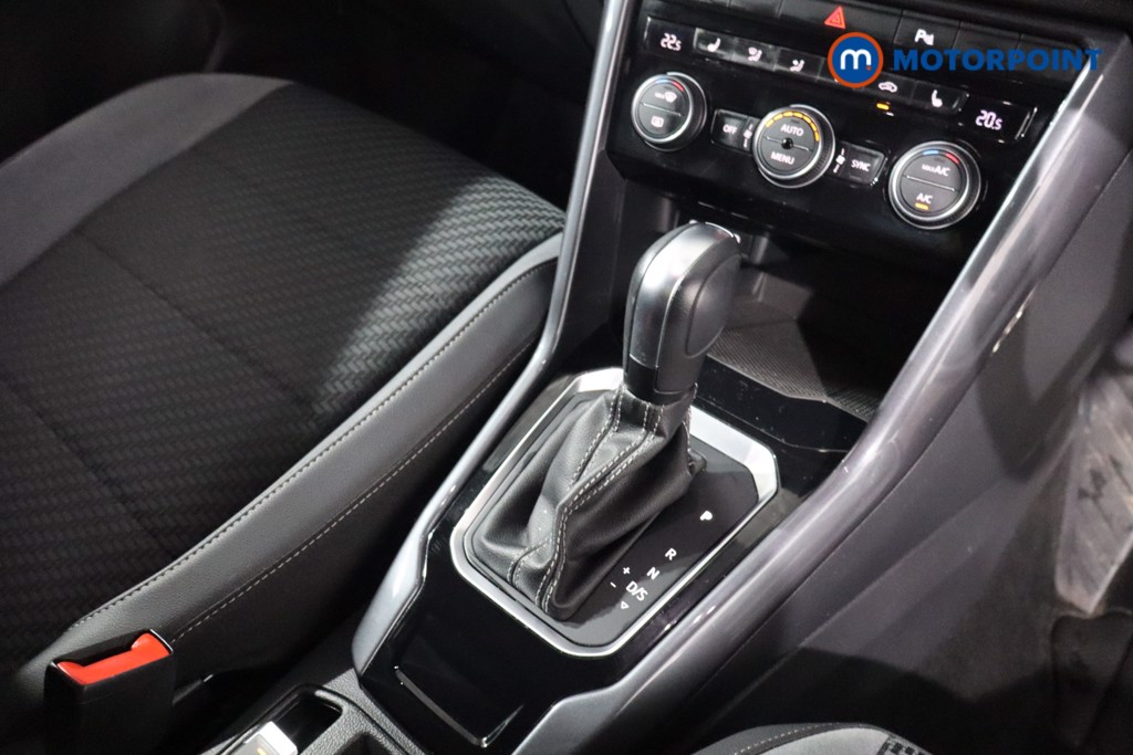 Used Volkswagen T-Roc for sale - 78106901: Photo 30