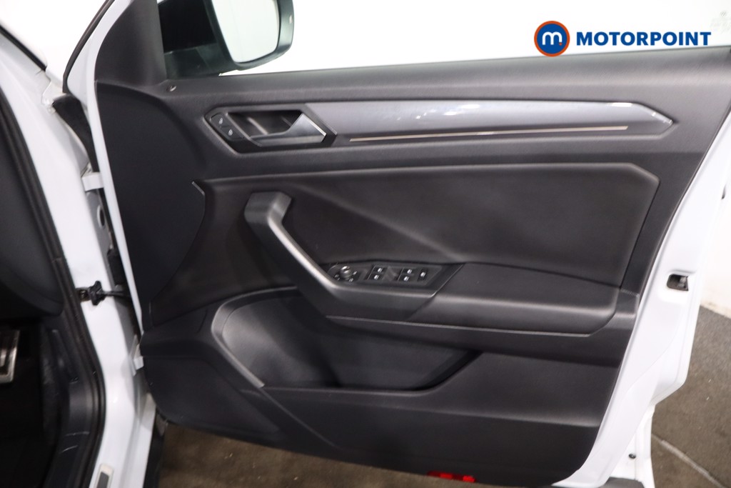 Used Volkswagen T-Roc for sale - 78106901: Photo 36