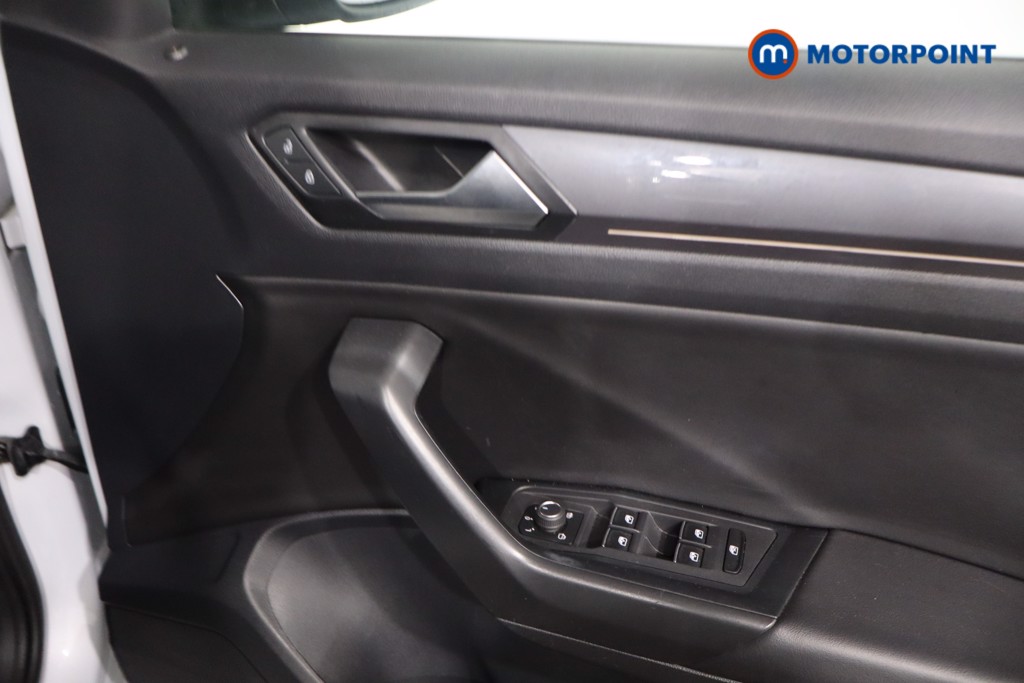 Used Volkswagen T-Roc for sale - 78106901: Photo 37