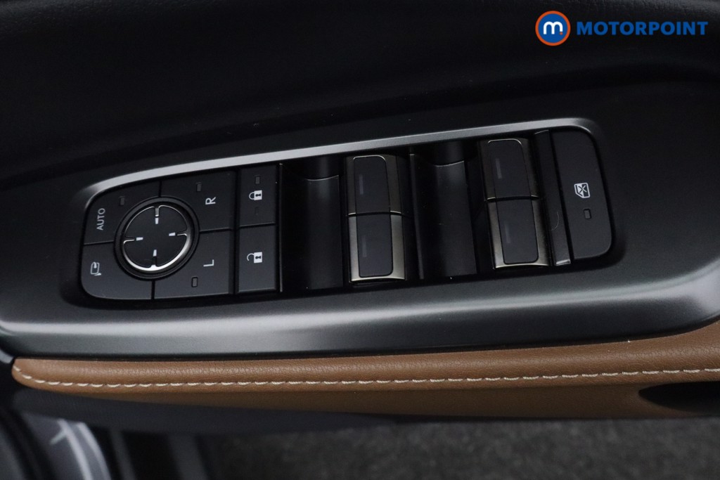 Used Lexus LBX 2025 for sale - 76739033: Photo 26