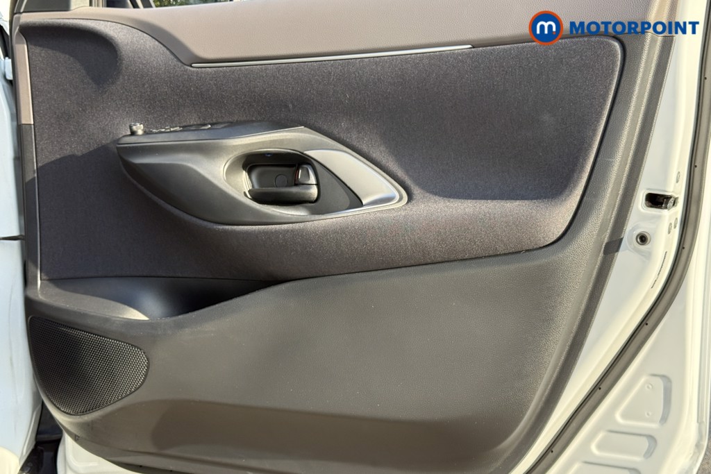 Used Toyota Yaris Cross 2024 for sale - 76739140: Photo 17