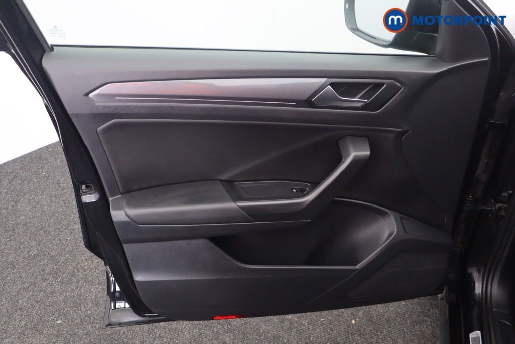 Used Volkswagen T-Roc 2021 for sale - 76067825: Photo 28