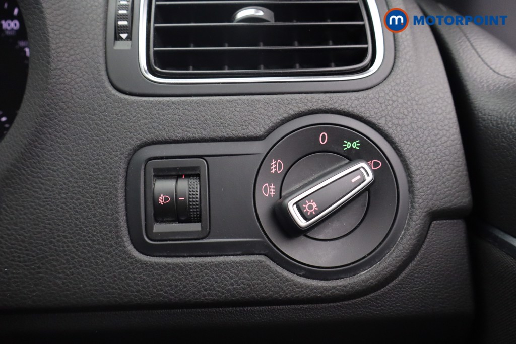 Used Volkswagen Polo 2016 for sale - 76557655: Photo 17