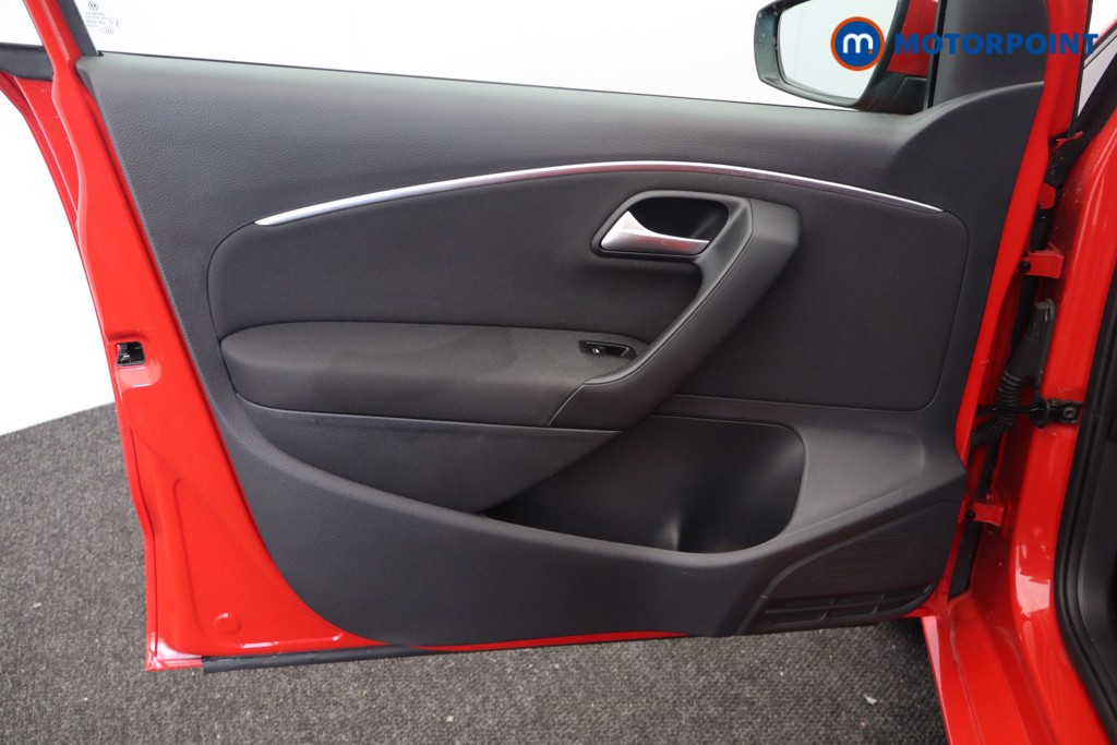 Used Volkswagen Polo 2016 for sale - 76557655: Photo 28