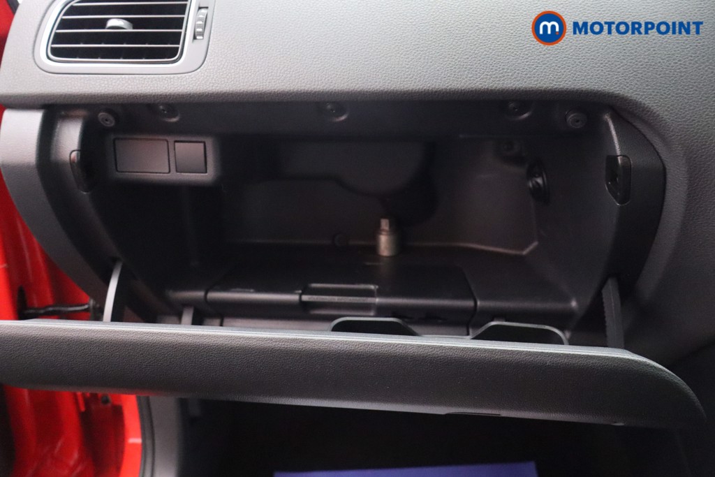 Used Volkswagen Polo 2016 for sale - 76557655: Photo 36