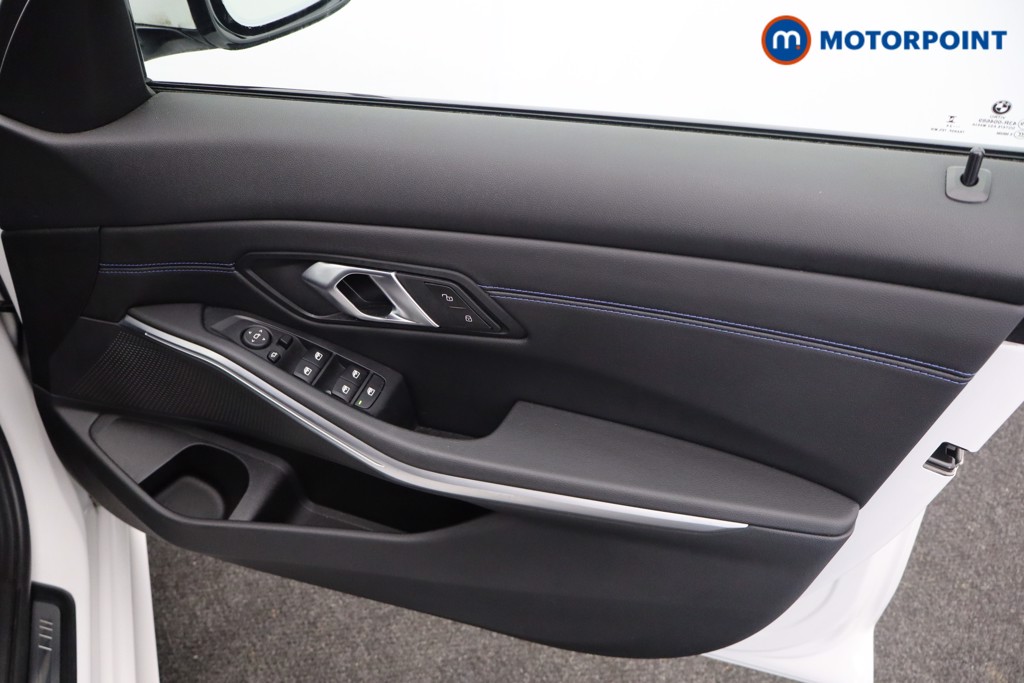 Used BMW 3 Series 2024 for sale - 77002190: Photo 26