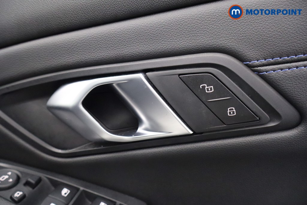 Used BMW 3 Series 2024 for sale - 77002190: Photo 28