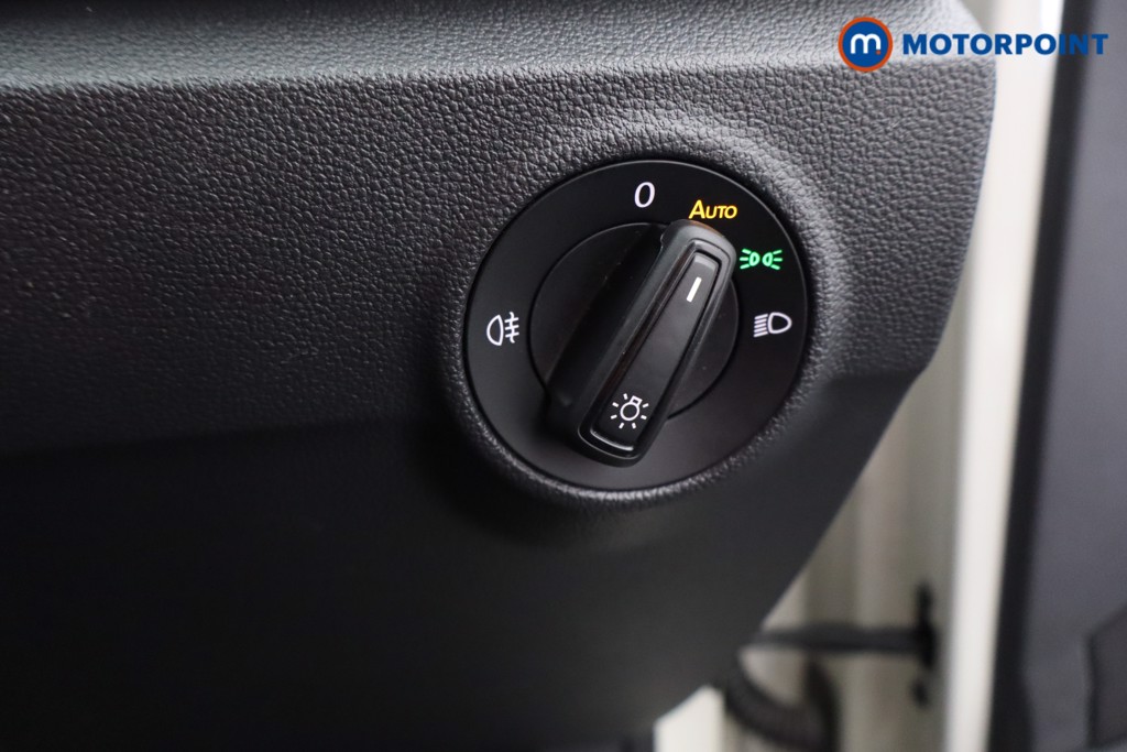 Used Volkswagen T-Roc for sale - 78106940: Photo 17