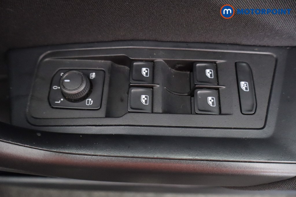 Used Volkswagen T-Roc for sale - 78106940: Photo 19