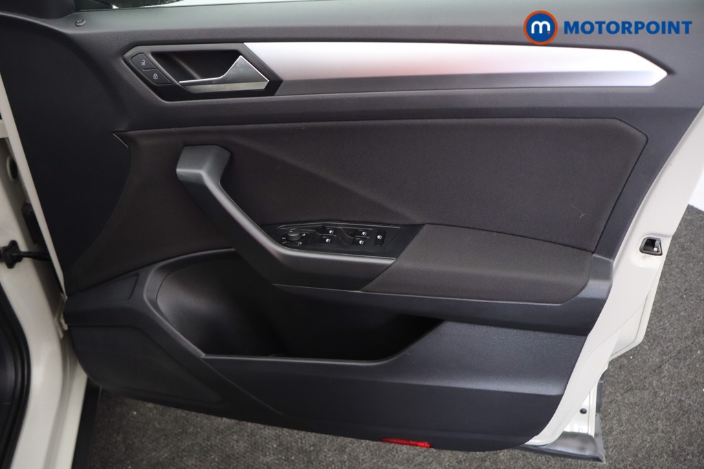 Used Volkswagen T-Roc for sale - 78106940: Photo 20