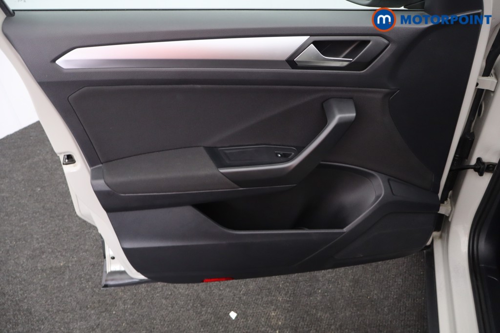 Used Volkswagen T-Roc for sale - 78106940: Photo 28