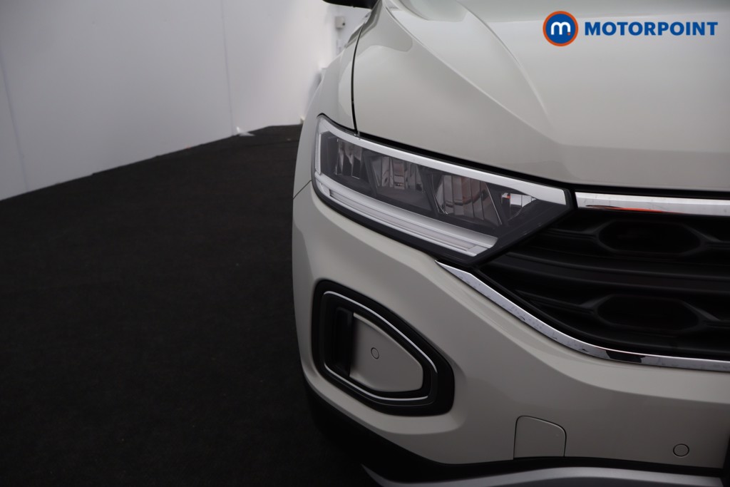 Used Volkswagen T-Roc for sale - 78106940: Photo 38