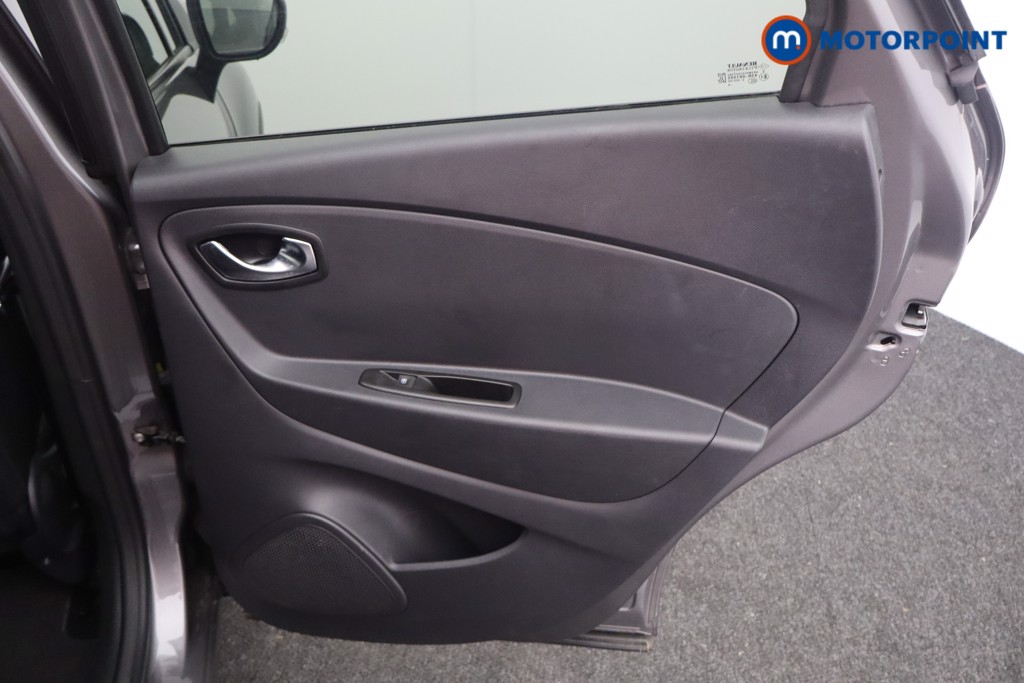 Used Renault Captur 2018 for sale - 76508446: Photo 24