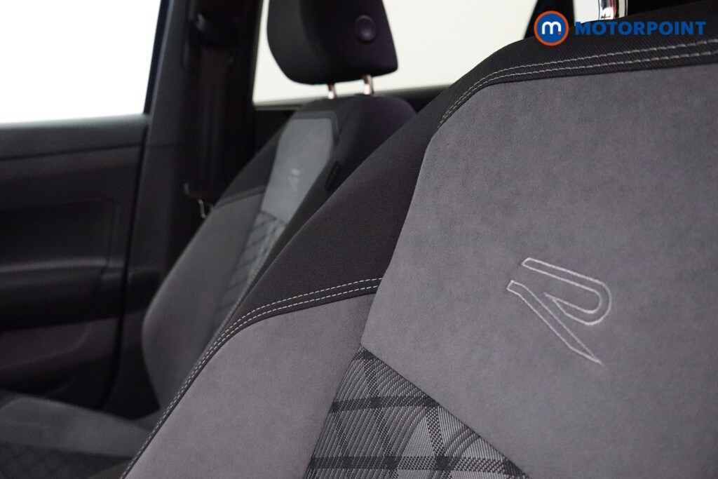 Used Volkswagen Polo 2024 for sale - 76797273: Photo 37