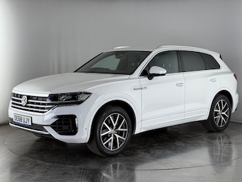 Used Volkswagen Touareg 2018 for sale - 75875936: Photo