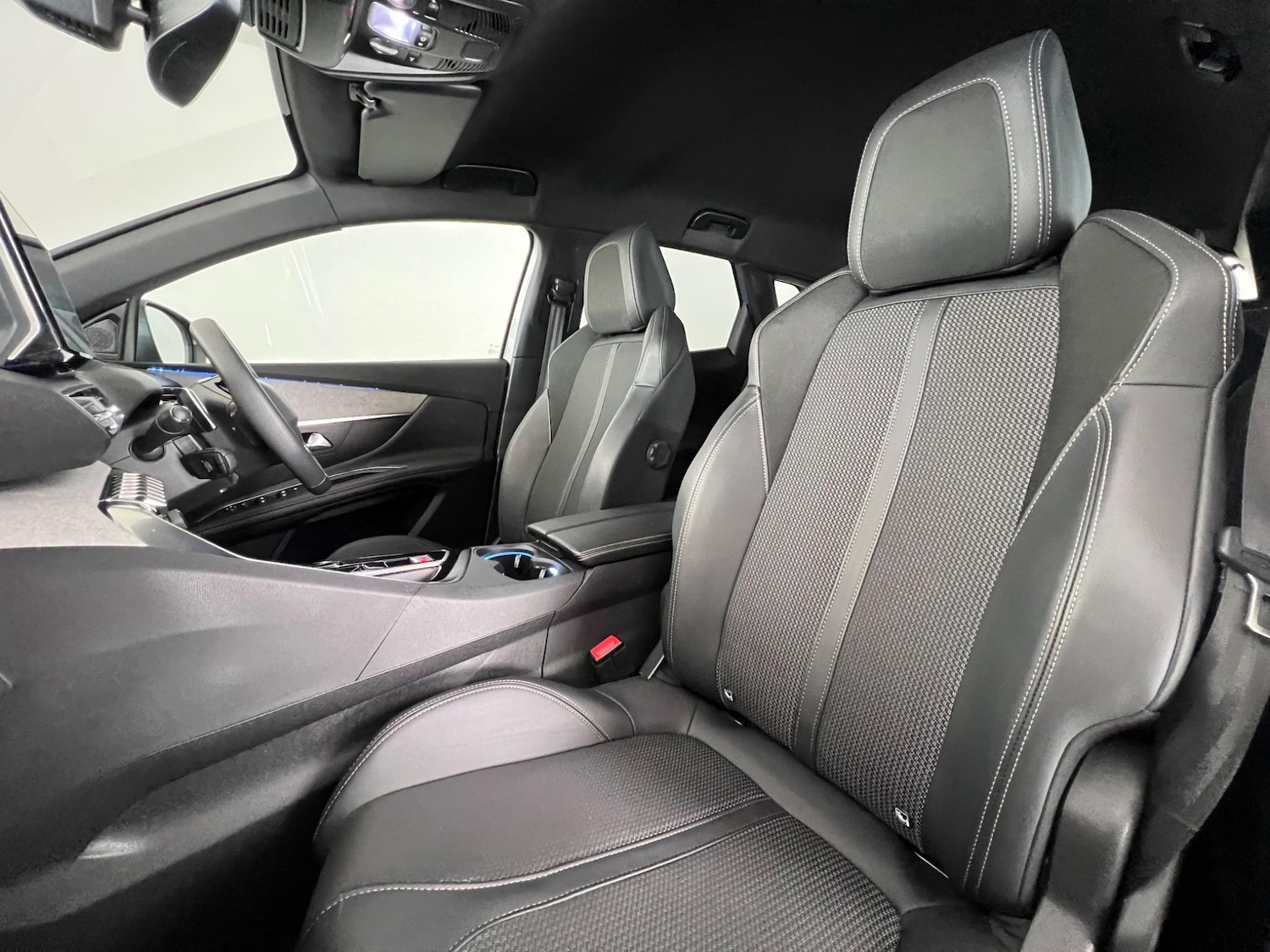 Used Peugeot 3008 2023 for sale - 76467274: Photo 16