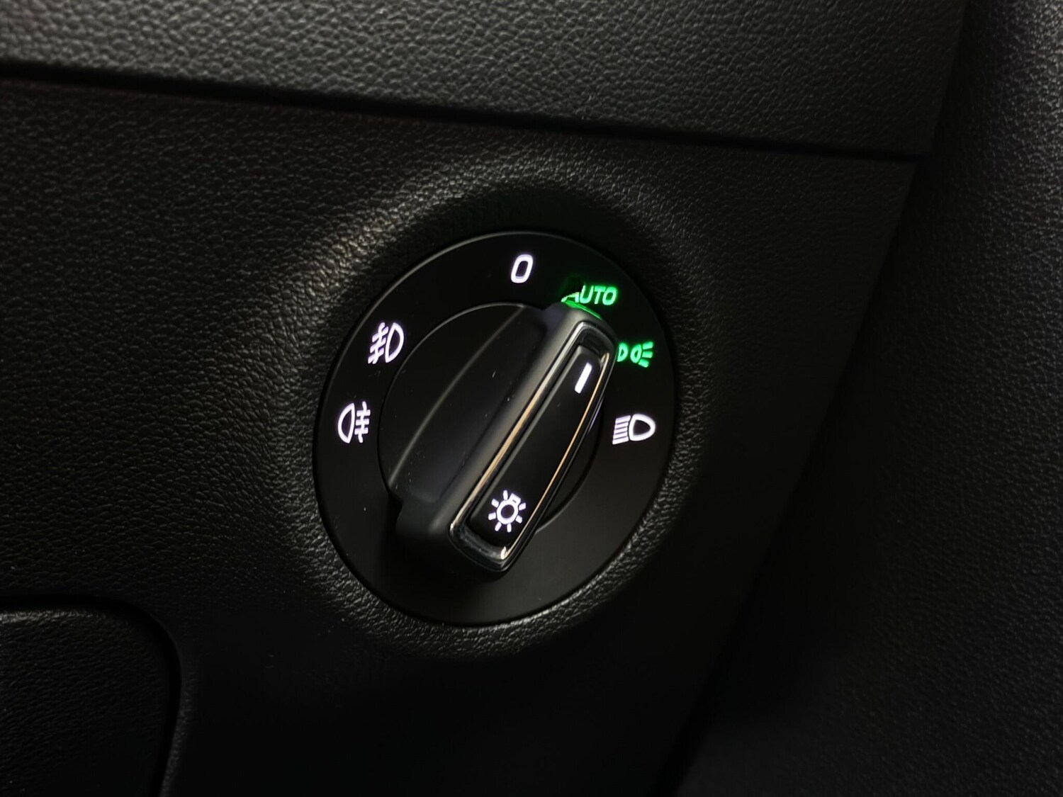 Used Skoda Karoq 2018 for sale - 77246807: Photo 25