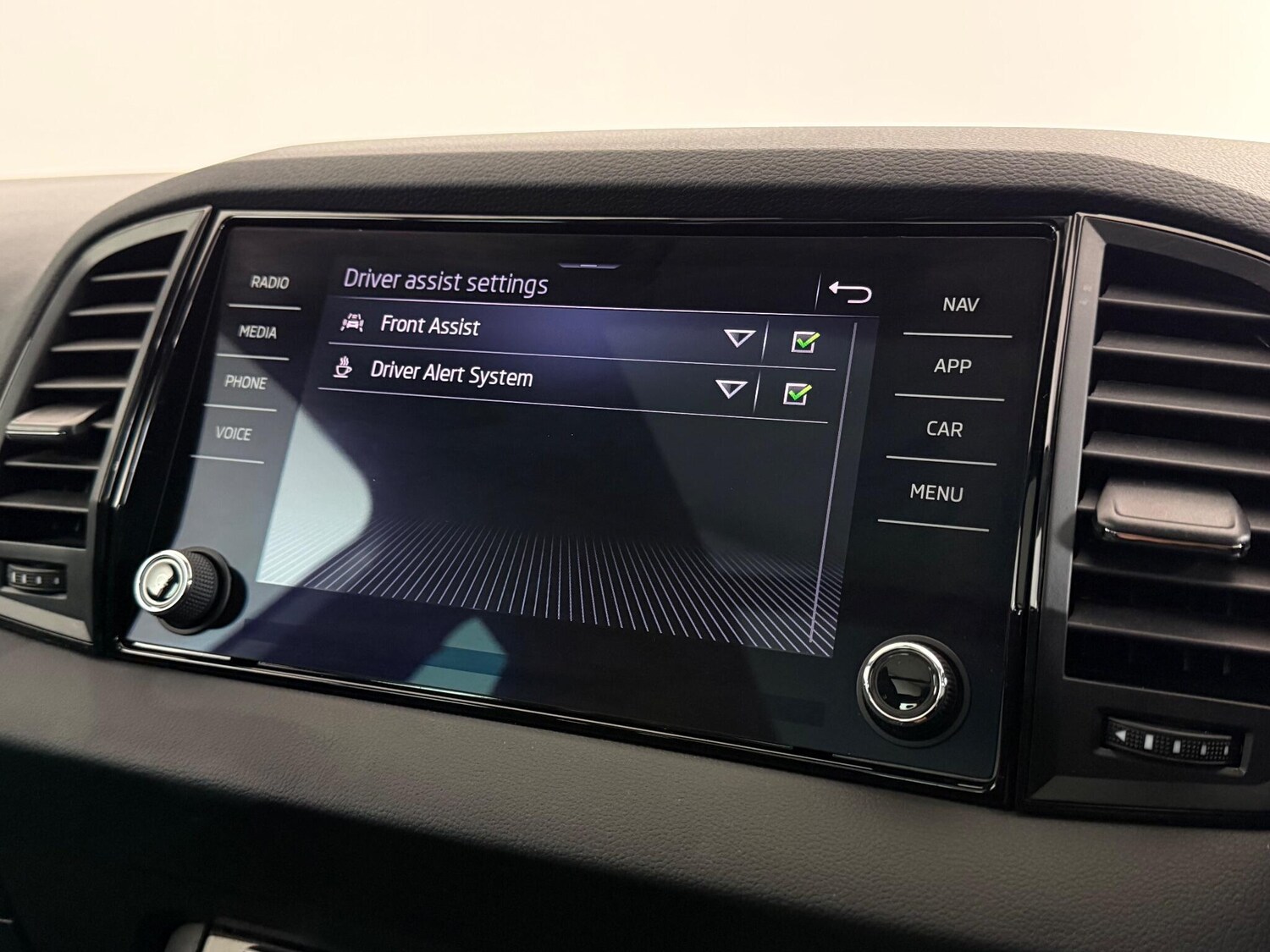 Used Skoda Karoq 2022 for sale - 77306419: Photo 30