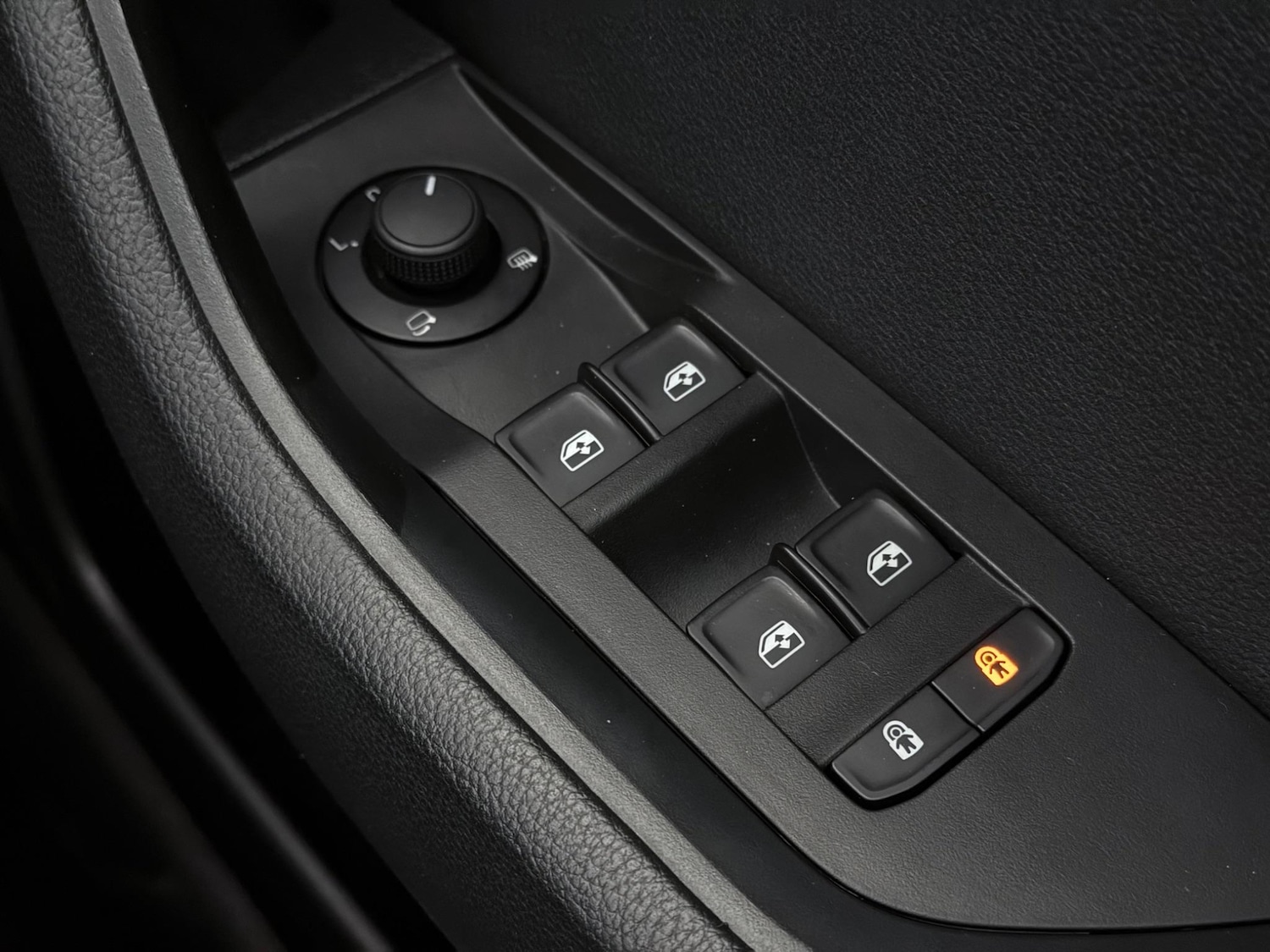 Used Skoda Superb 2021 for sale - 77182731: Photo 33