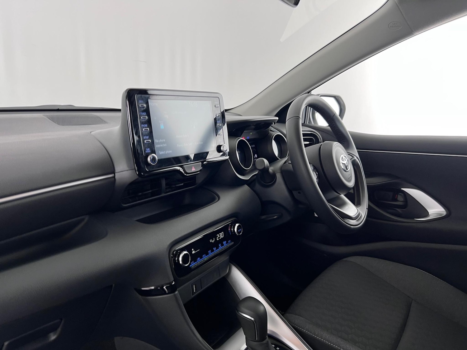 Used Toyota Yaris 2023 for sale - 76466982: Photo 17