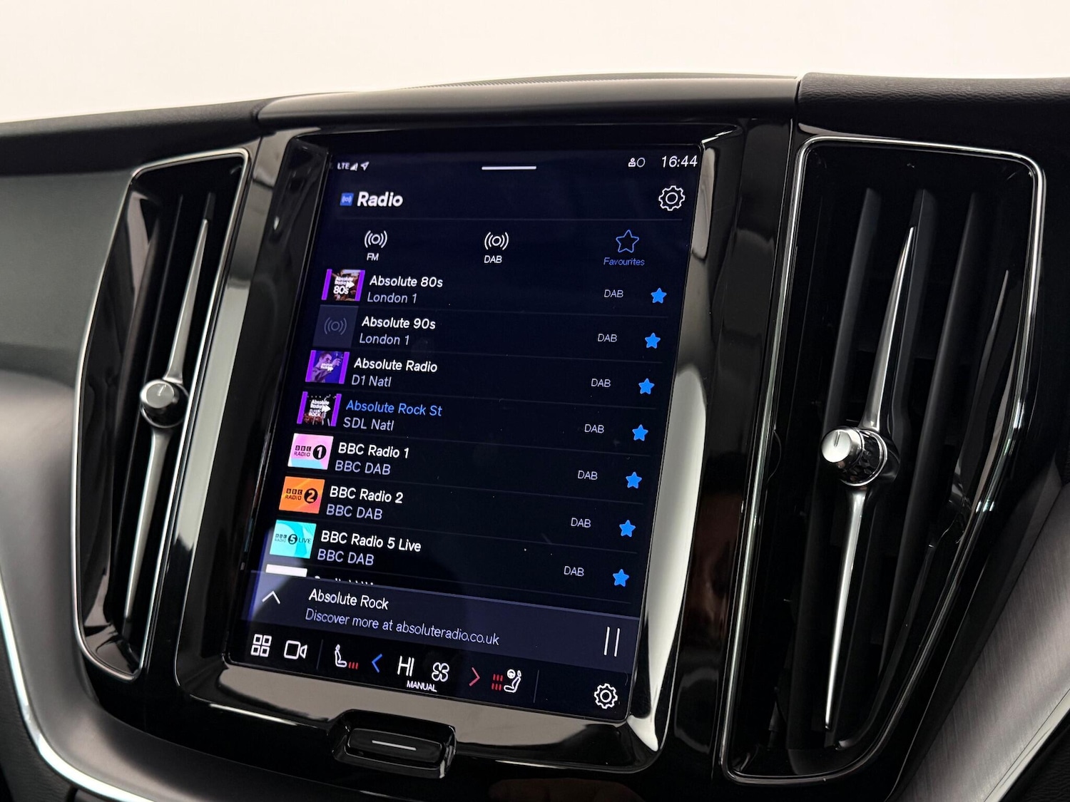 Used Volvo XC60 2022 for sale - 77259667: Photo 25