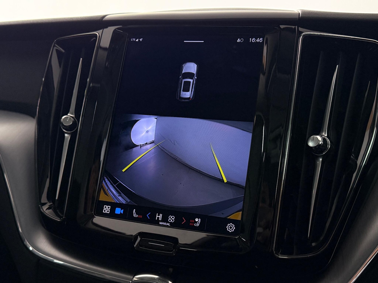 Used Volvo XC60 2022 for sale - 77259667: Photo 32